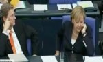 Movie : Trittin spricht über Westerwelle. Merkel reagiert!